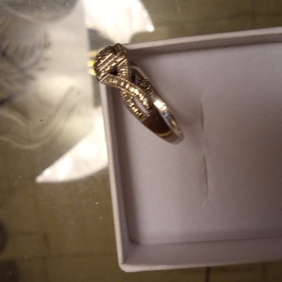 925 Vintage Silver Diamond Ring - Picture 3 of 5